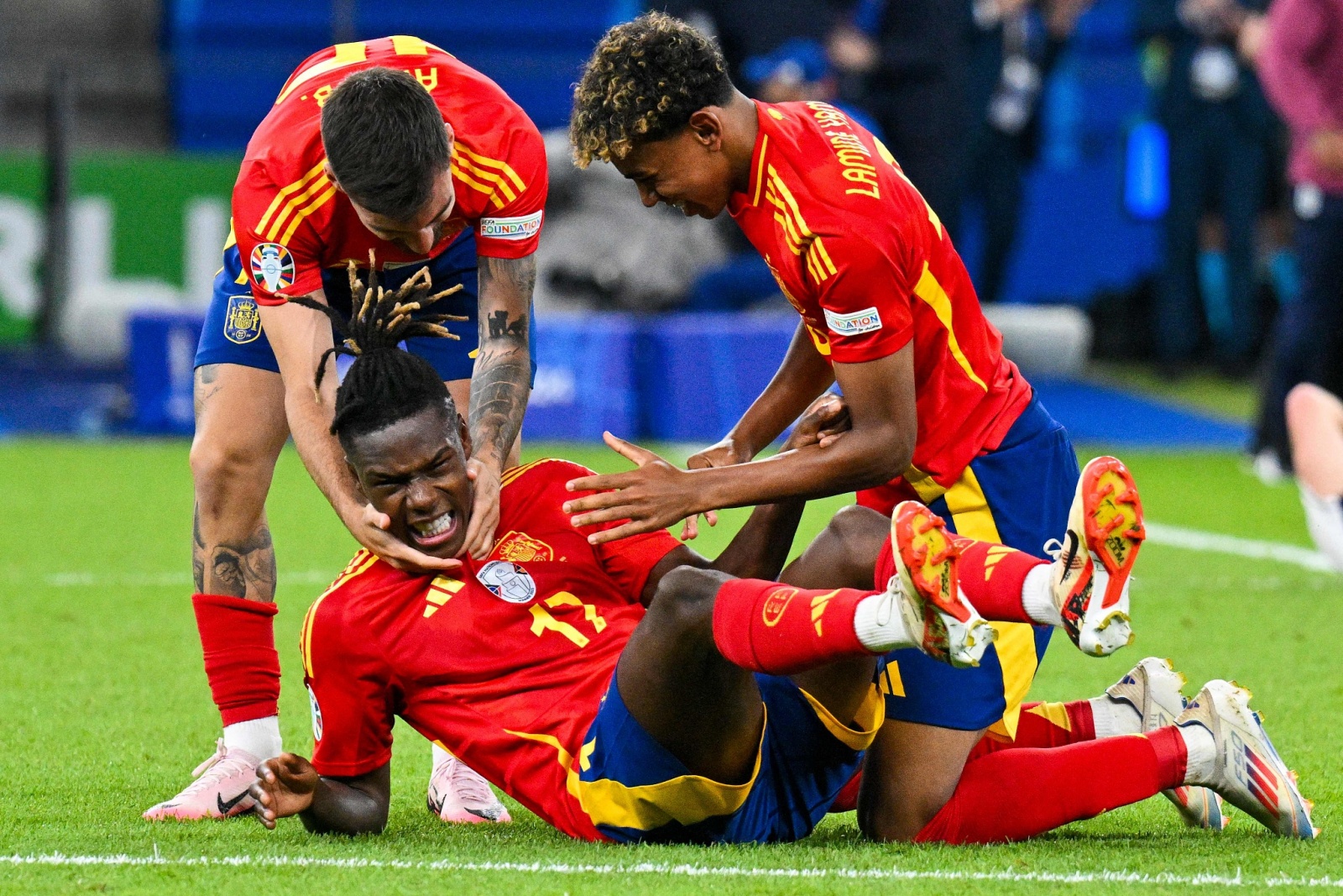 西班牙球队备战下一场比赛,态度积极 西班牙球队备战下一场比赛,态度积极