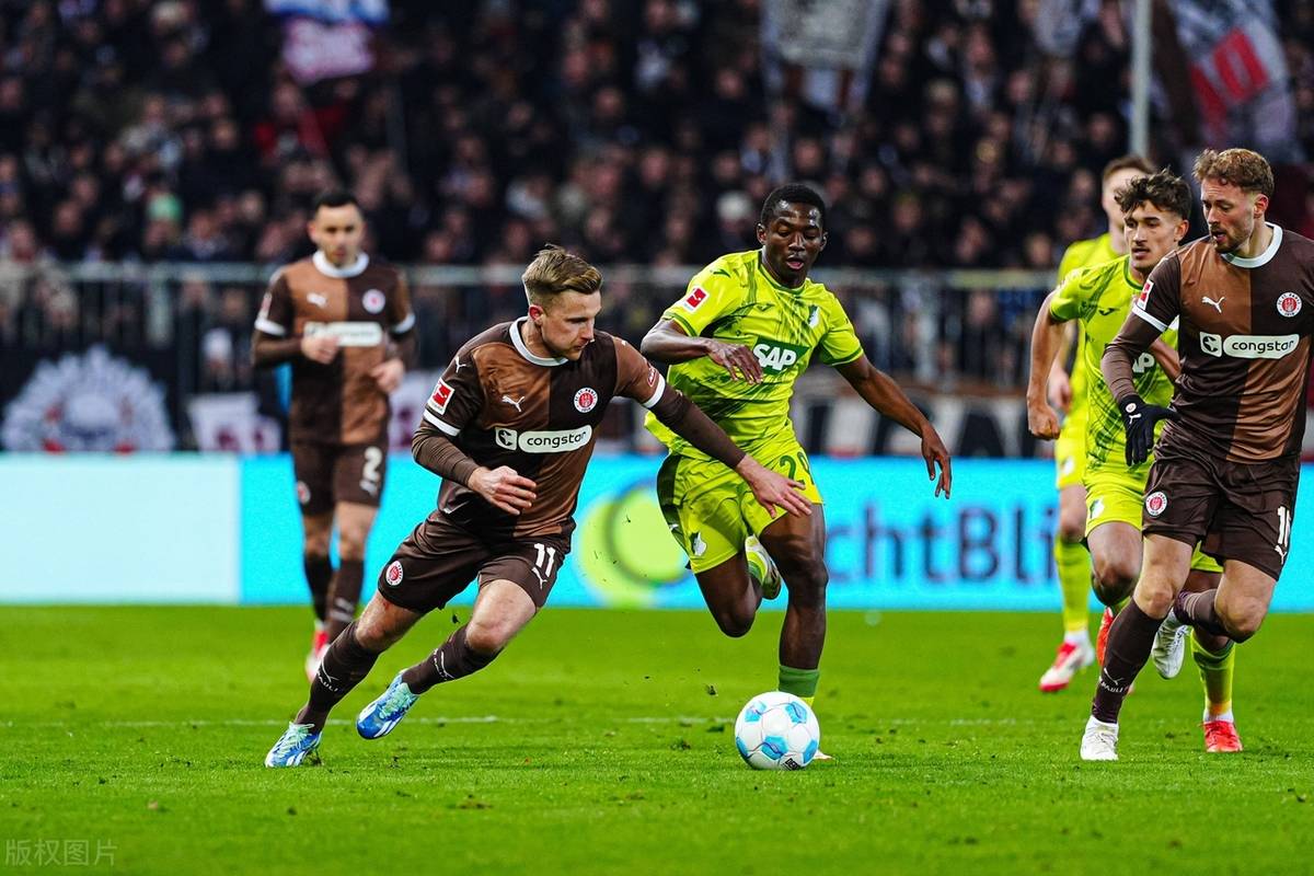 霍芬海姆主场险胜杜塞尔多夫掌握场上局势 霍芬海姆主场险胜杜塞尔多夫掌握场上局势